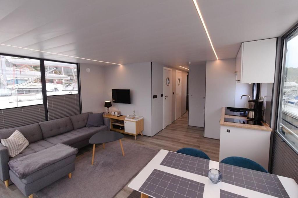 Hausboot Fjord Meeresbrise Mit Dachterrasse In Flensburg Exterior foto